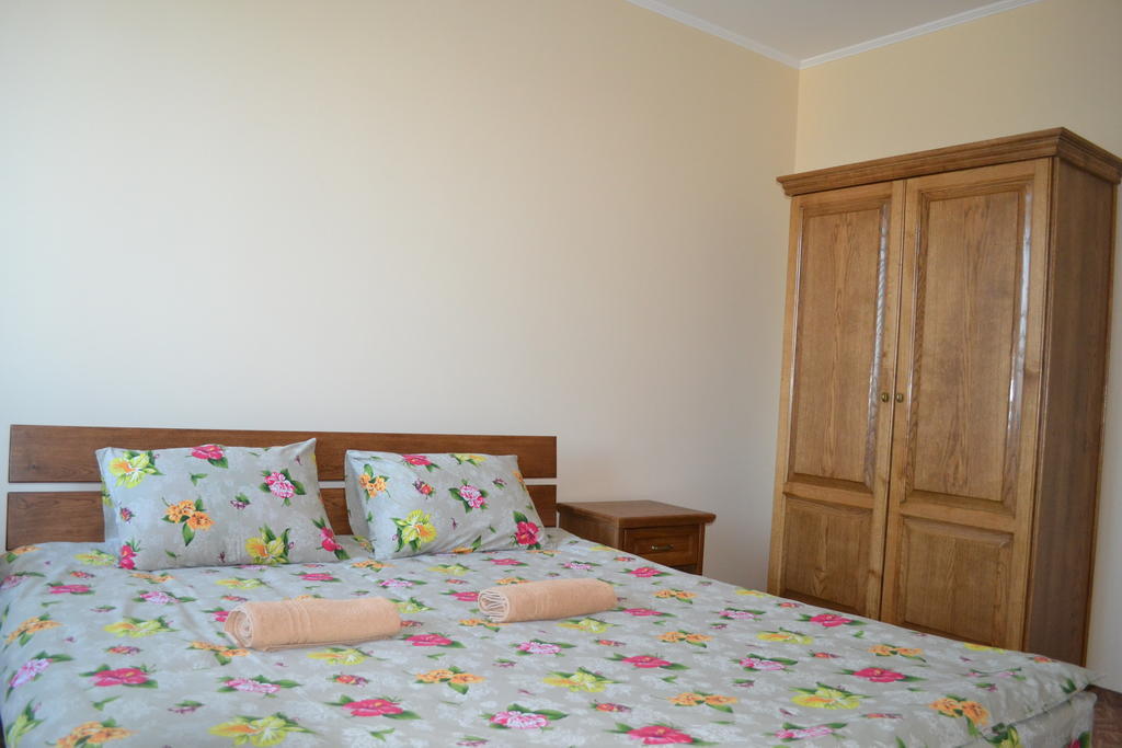 Tonal Hotel Munkács Szoba fotó